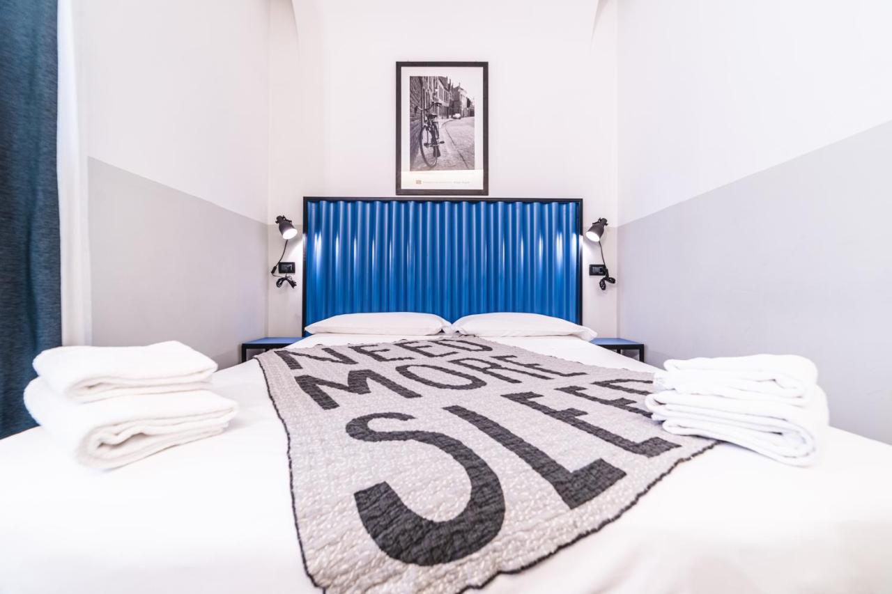 Hostal Yellowsquare *