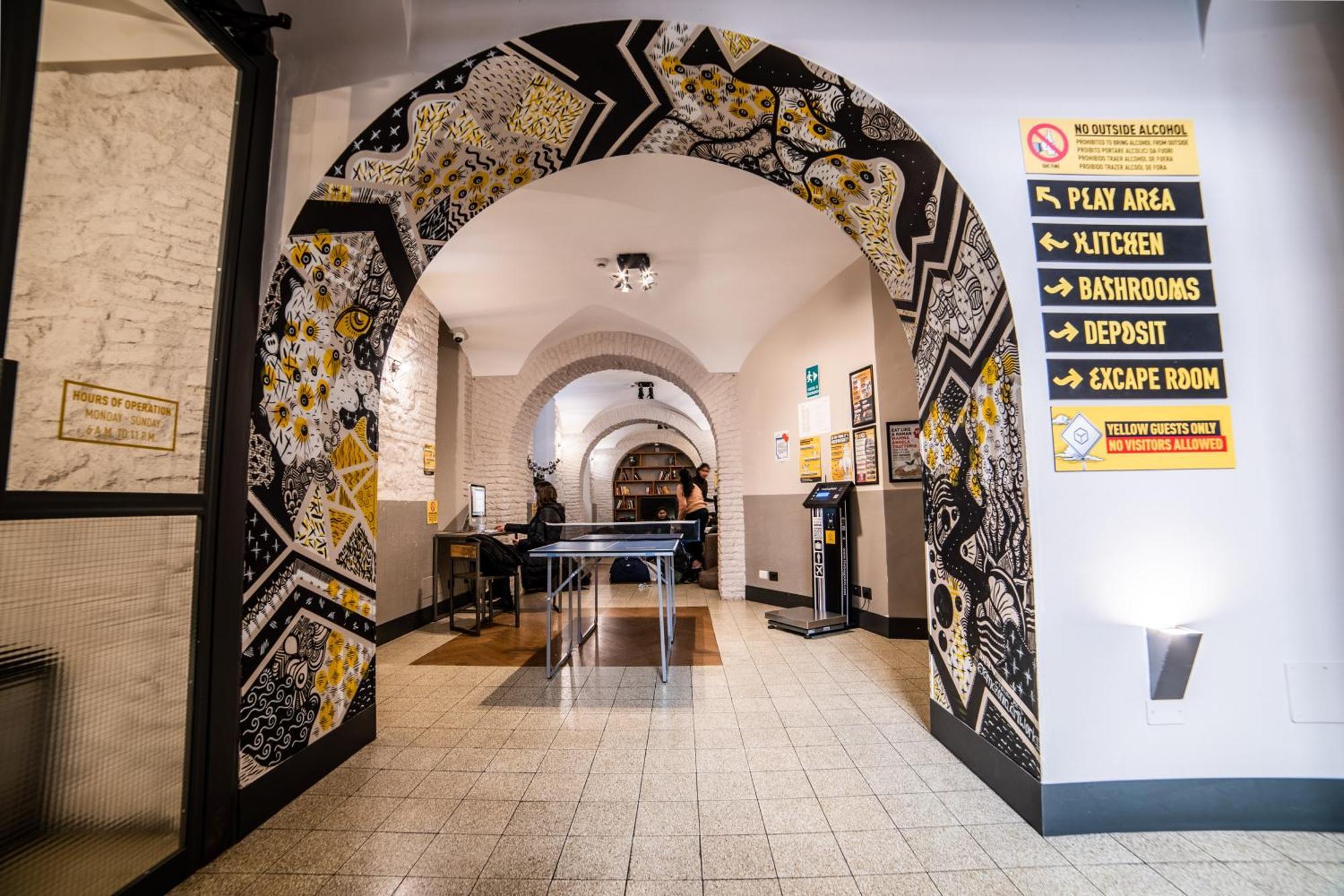 Hostal Yellowsquare Roma