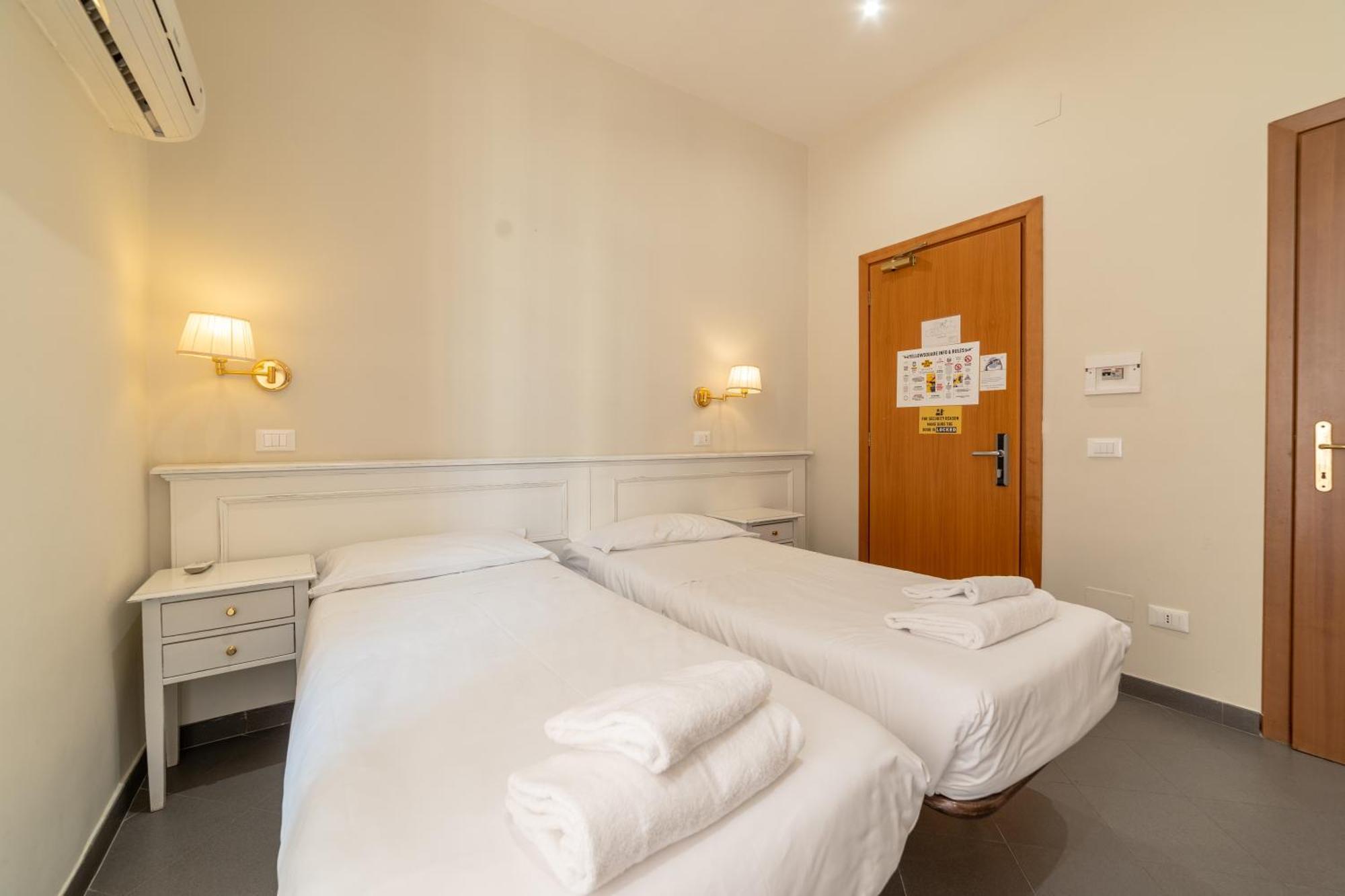 Hostal Yellowsquare