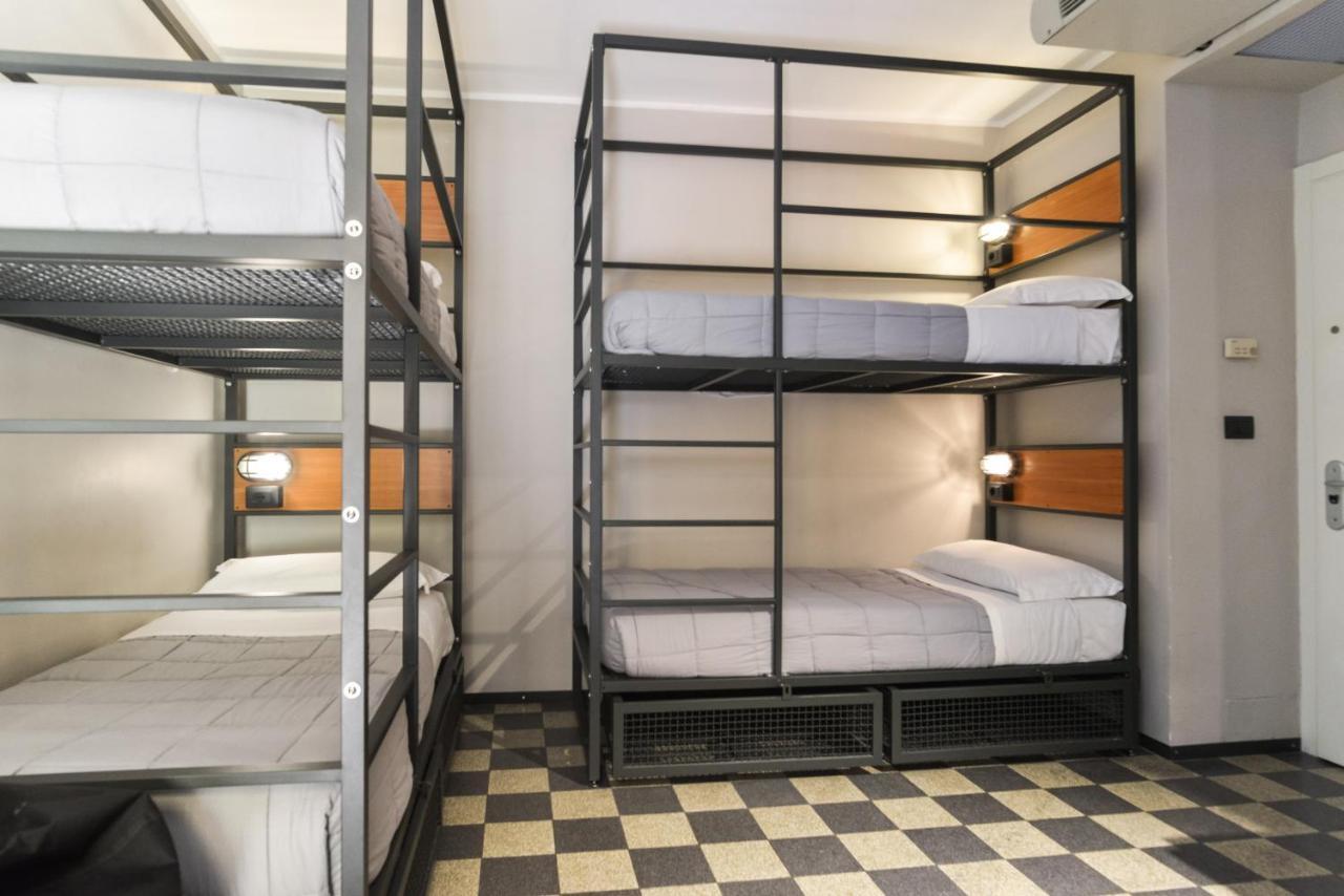 Hostal Yellowsquare *