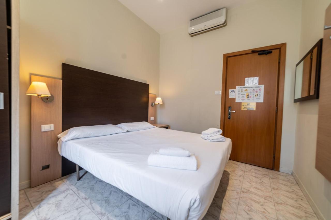 Hostal Yellowsquare